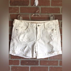 ARIZONA JEAN Co white shorts NWOT